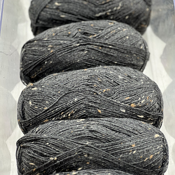 Стоковая носочная пряжа