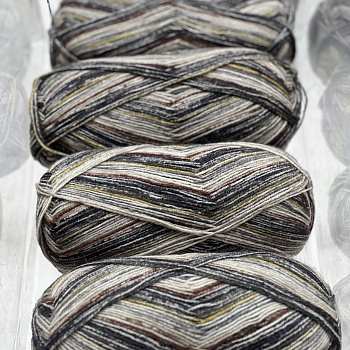 Стоковая носочная пряжа Lana Grossa