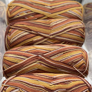 Стоковая носочная пряжа