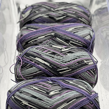 Стоковая носочная пряжа