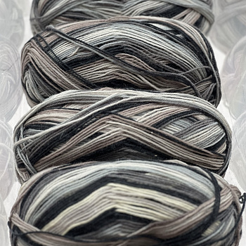 Стоковая носочная пряжа