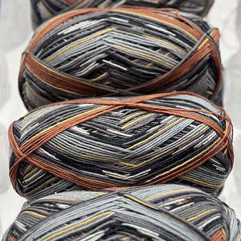 Стоковая носочная пряжа