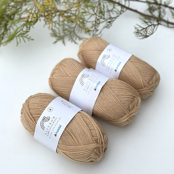 Стоковая носочная пряжа